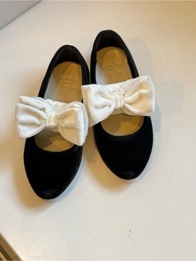 Janie and Jack Black Velvet Mary Jane Shoes with White Bow
